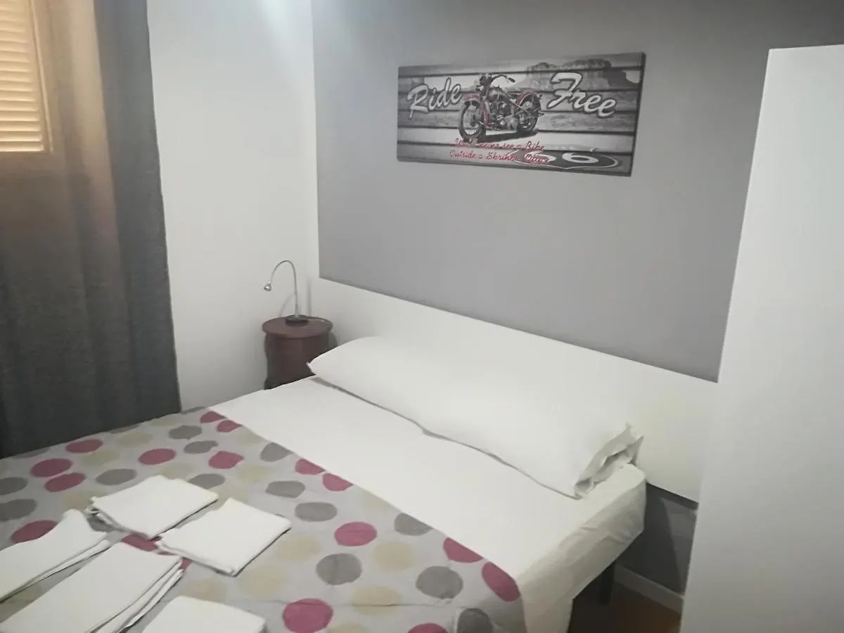 فيلا Casa Bea كوارتو سانتيلينا بيت للعطل